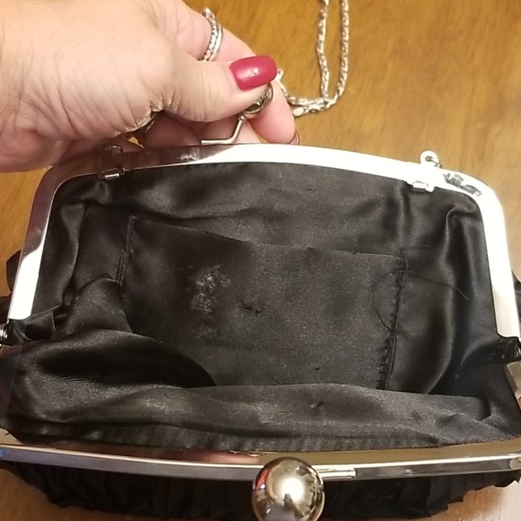 $5 ITEM. Black and silver evening bag. MUST BUNDLE WITH TWO OTHER ITEMS - Picture 6 of 8